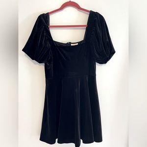 Short black velvet dress